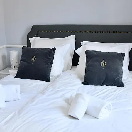 The Fairytale - Petite Venise